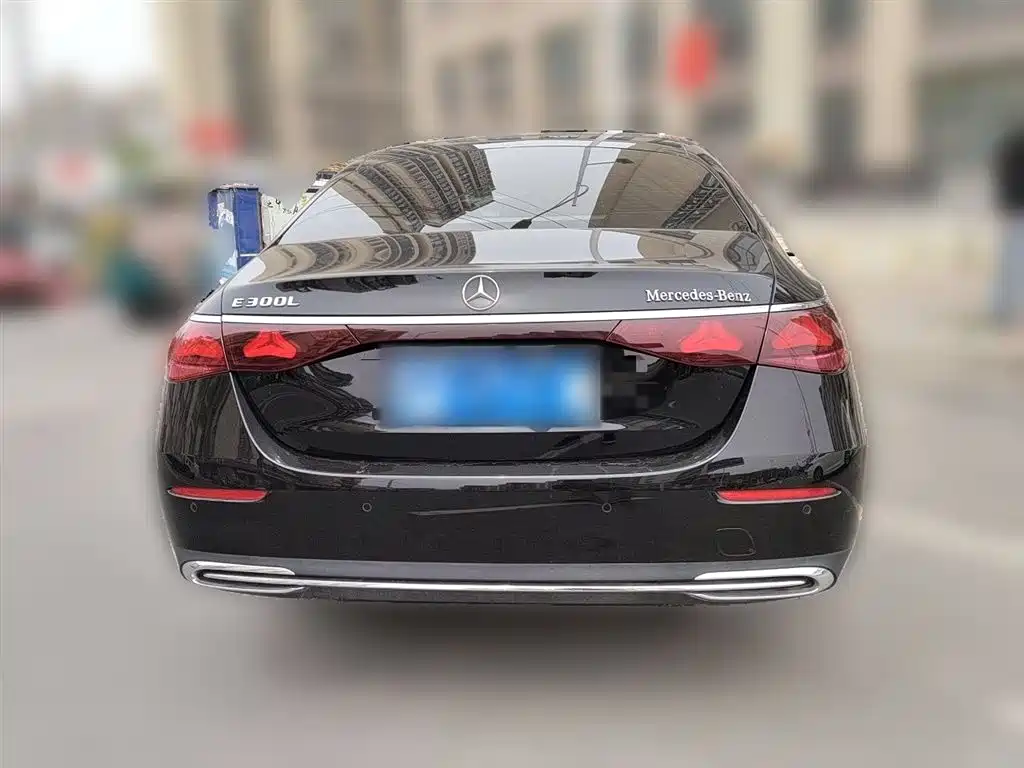 Mercedes-Benz E-Class 2025 E 260 L фото 4