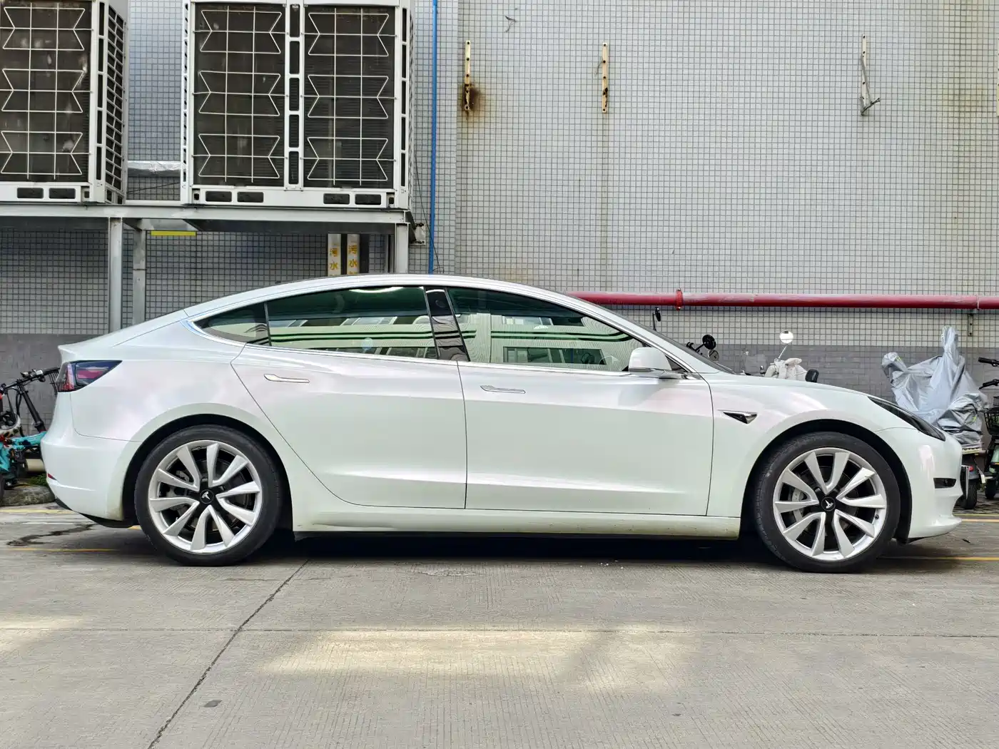 Tesla Model 3 (Import) 2019 2019 Long Range All-Wheel Drive Edition