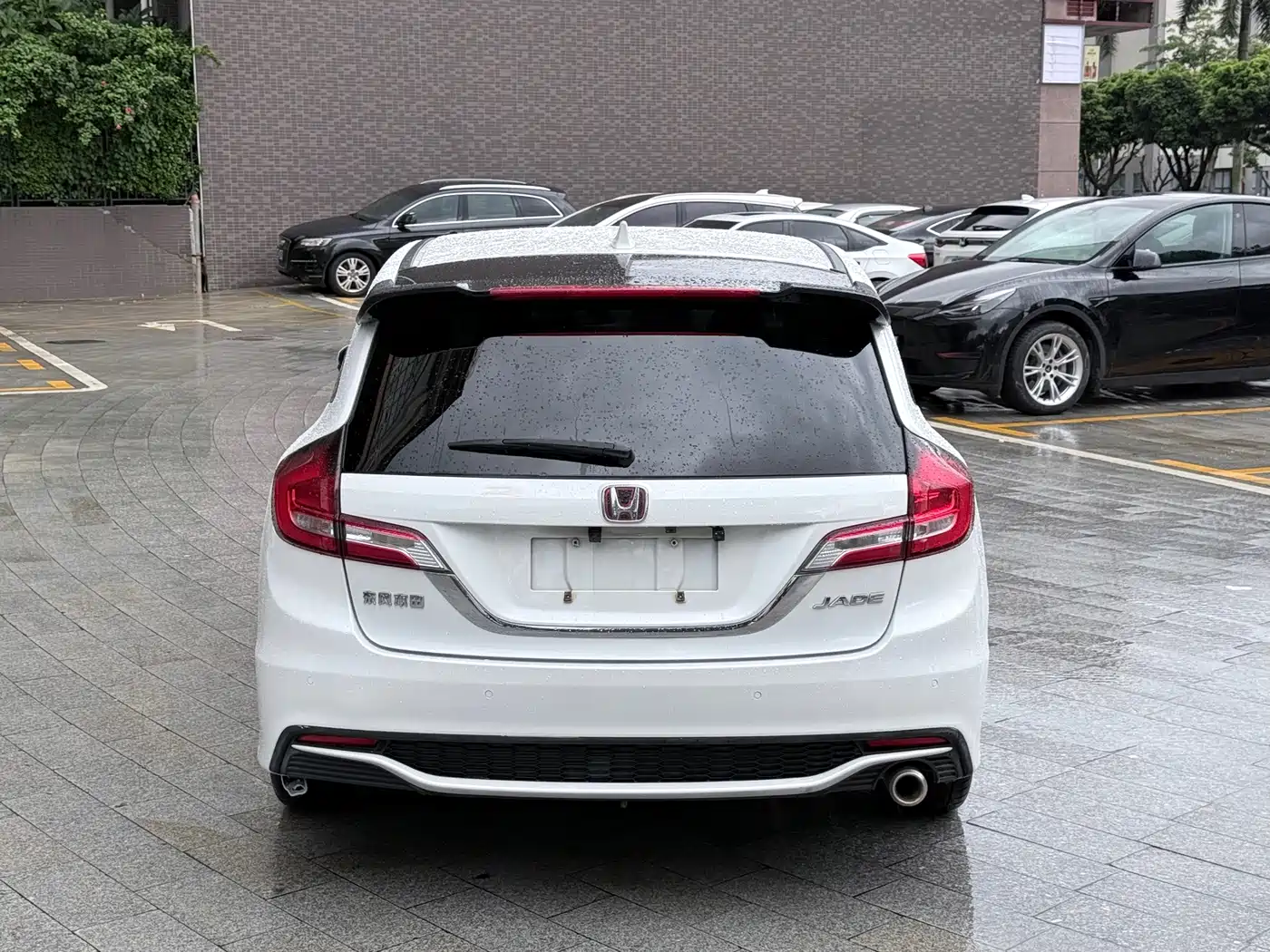 Honda Jade 2018 2017 1.8L Automatic Comfort Edition 5-seater