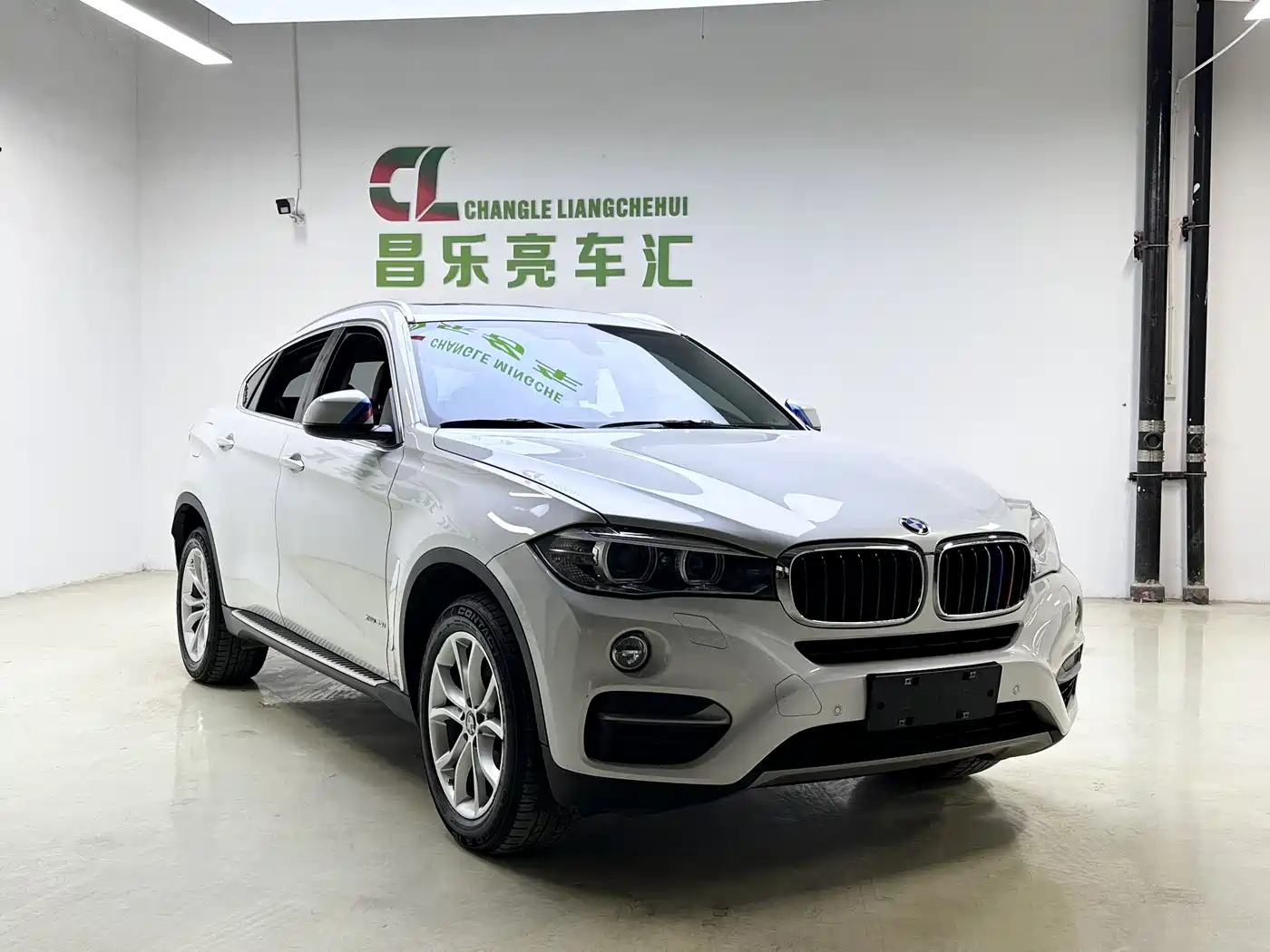 BMW X6 2015 xDrive35i Luxury Model фото 3