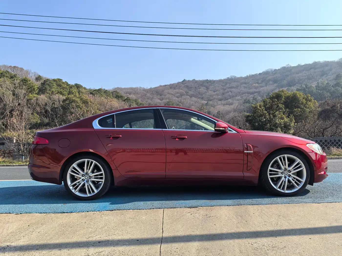 Photo 9 - Jaguar XF