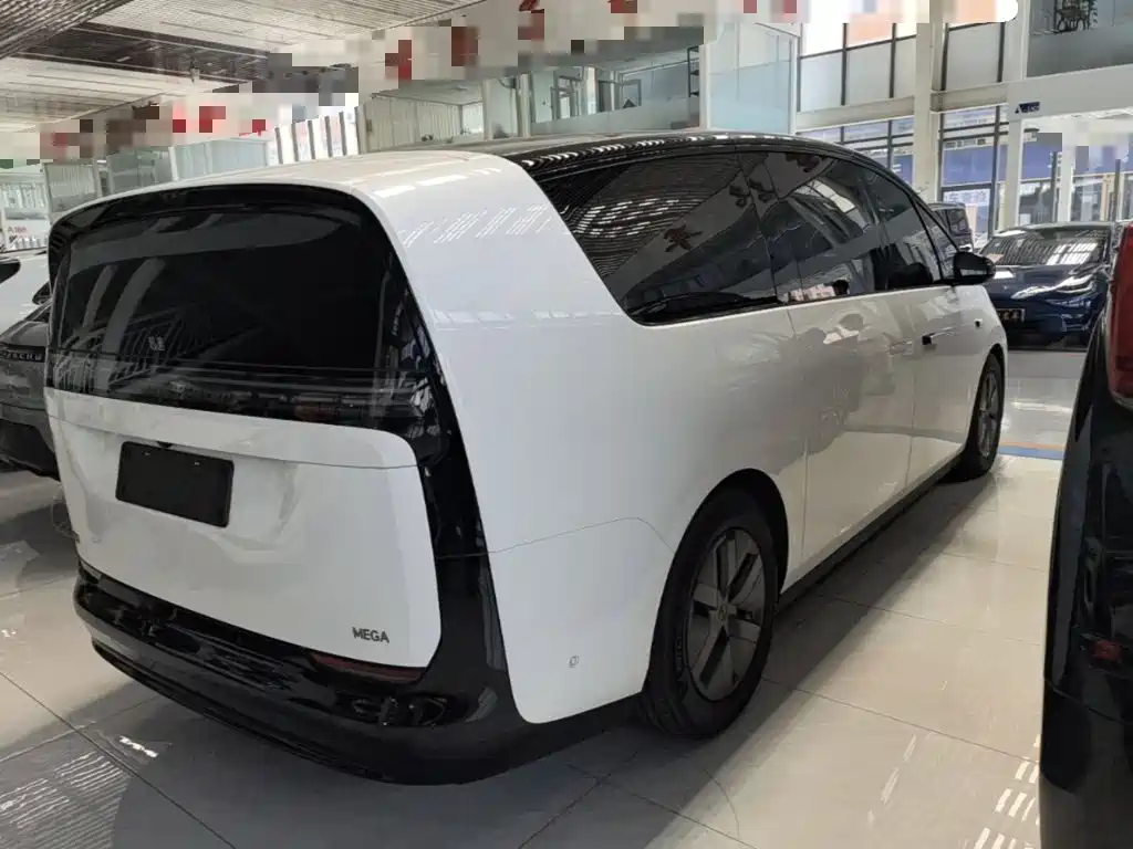 Li Auto MEGA 2025 2024 Ultra