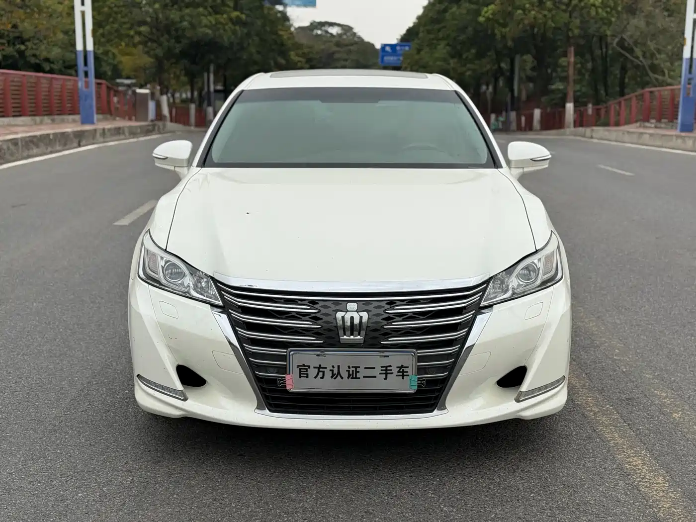 Toyota Crown 2015 2.0T Fashion фото 2