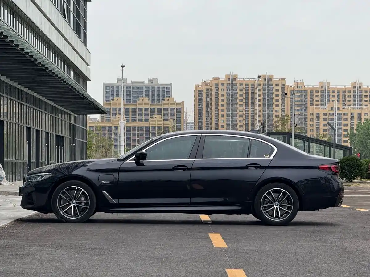 BMW 5 SERIES NEW ENERGY