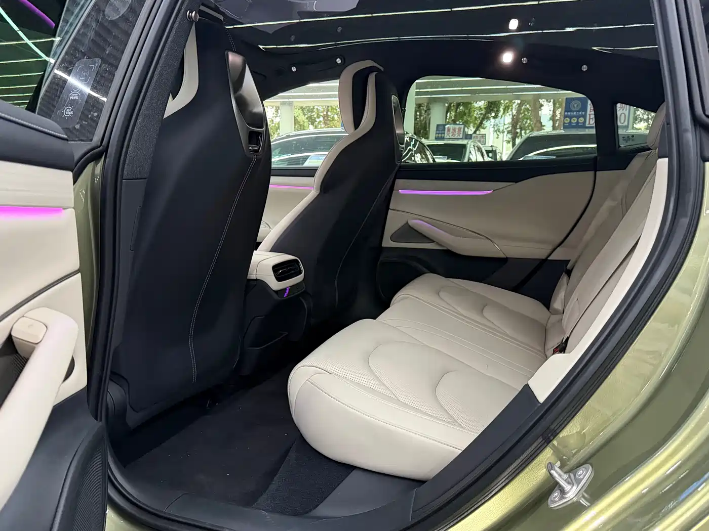 Xiaomi Auto Xiaomi SU7 2024 RWD Ultra Long Range Advanced Smart Driving Pro Edition фото 9