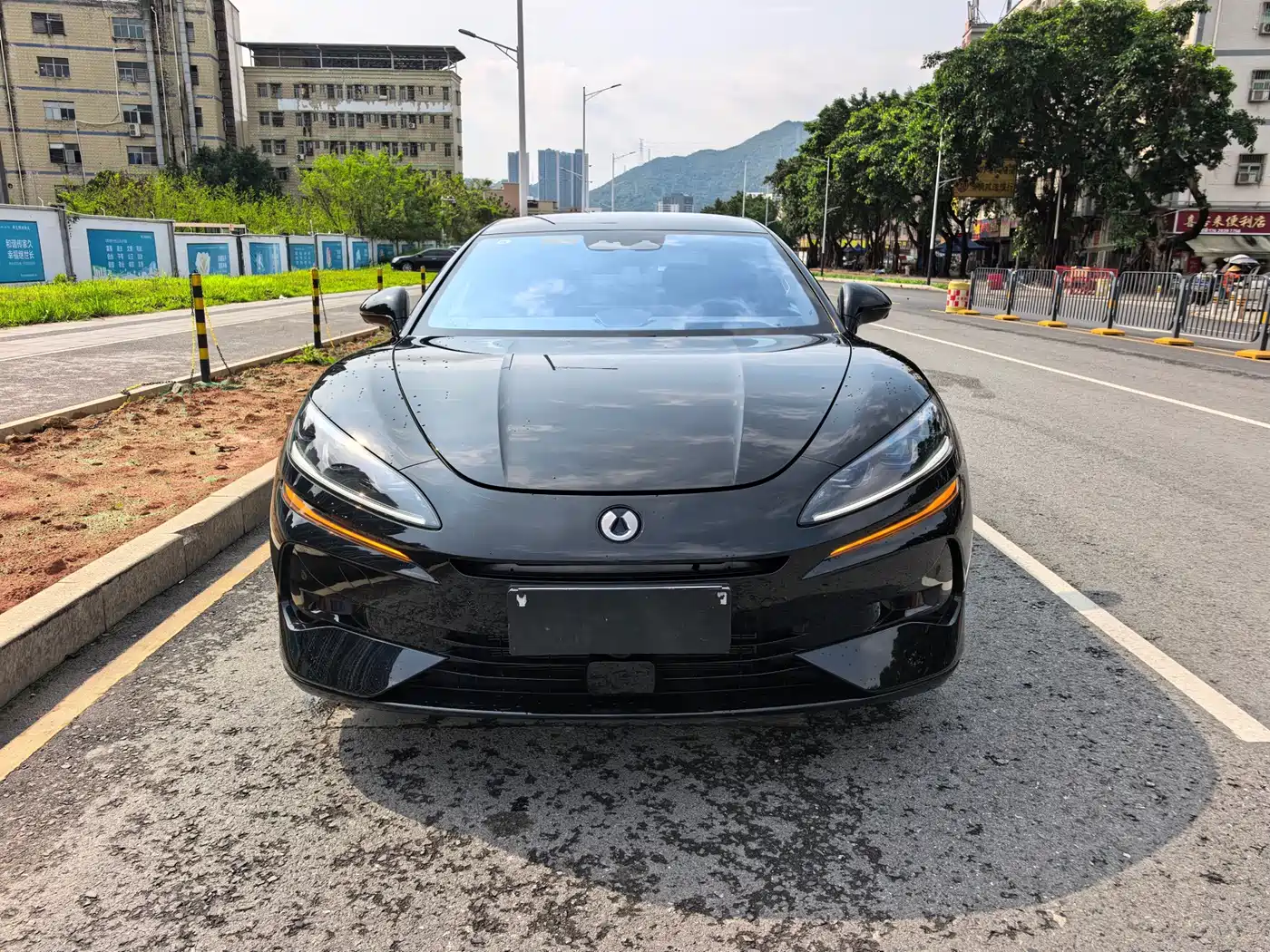 Denza Z9 2024 Model 1100km AWD Max Edition фото 2