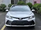 Фото 2 - Toyota Camry