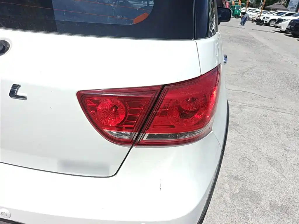 Haval H1 2017 2017 Red Label 1.5L AMT Luxury