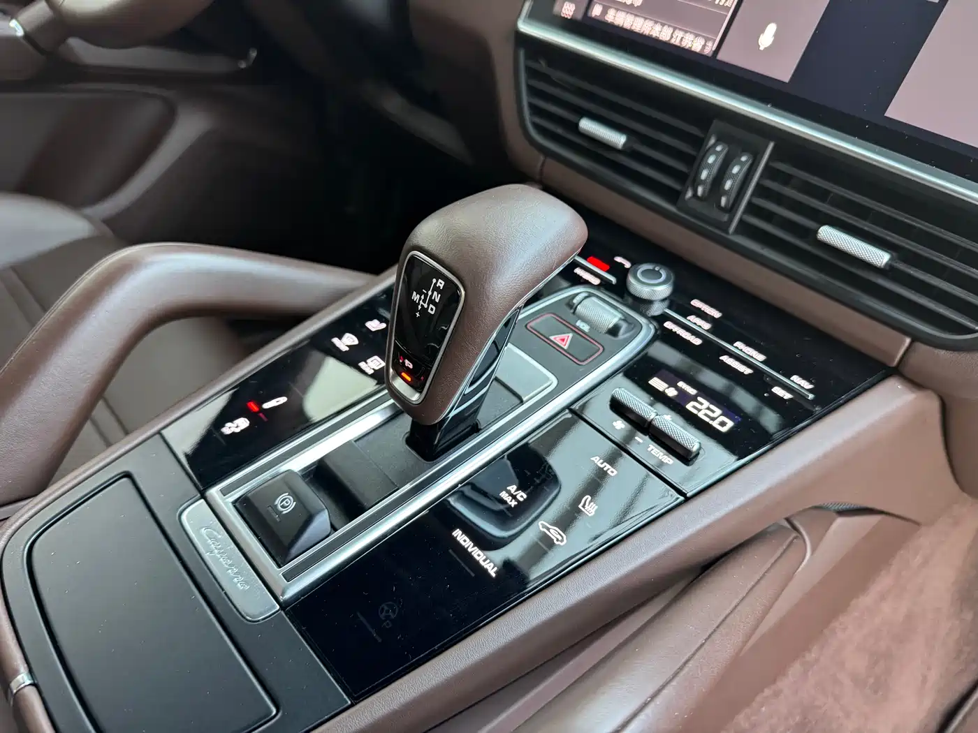 Porsche Cayenne New Energy 2020 Cayenne E-Hybrid 2.0T фото 21