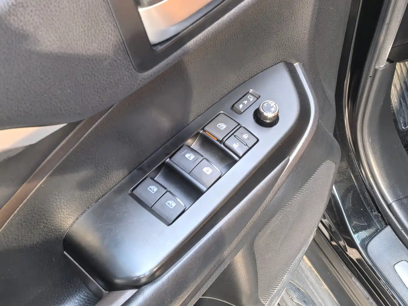 Toyota Highlander 2018 Model 2.0T 4WD Knight Edition 7-Seater China VI фото 19