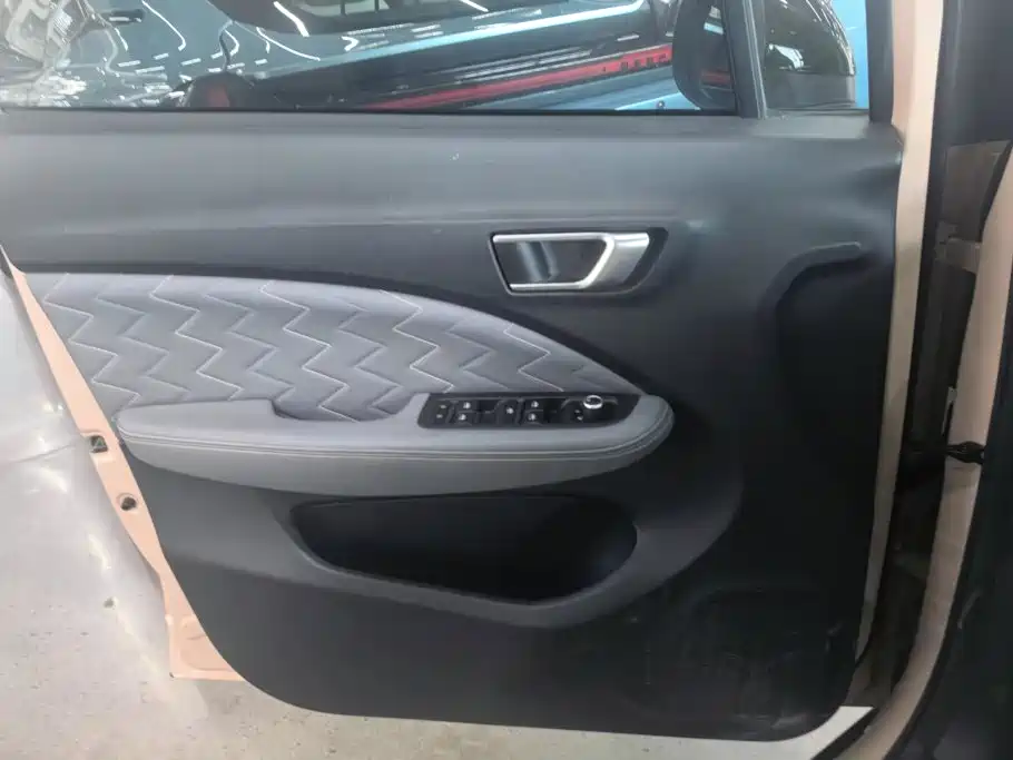 Leapmotor T03 2021 2021 400 Luxury Edition