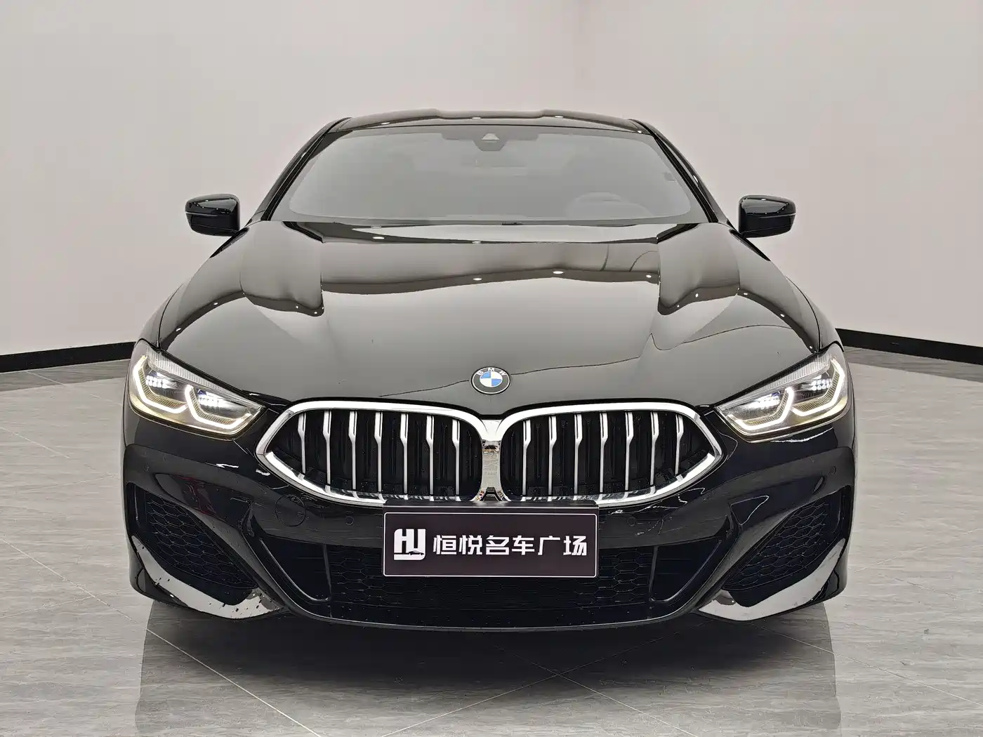 BMW 8 Series 2019 840i Coupe M Sport Package фото 2