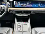 Photo 11 - Ford Explorer
