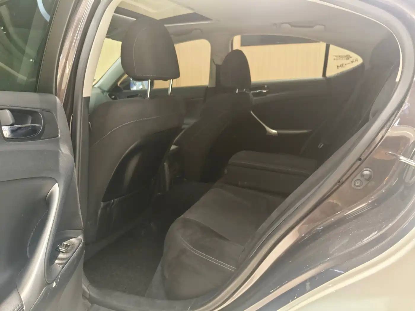 Lexus IS 2011 250 Sport фото 11