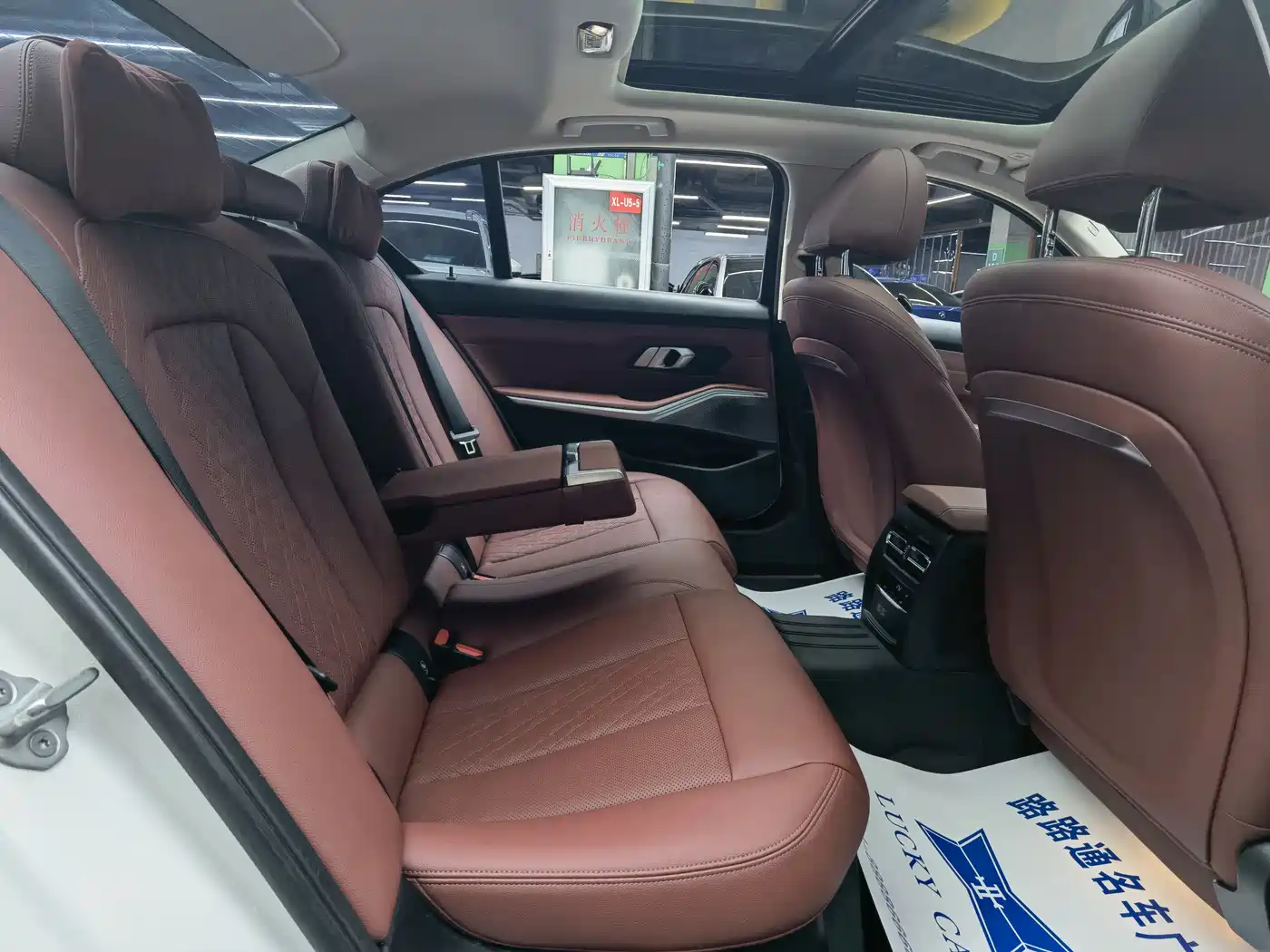 BMW 3 Series 2024 325Li M Sport Package фото 9
