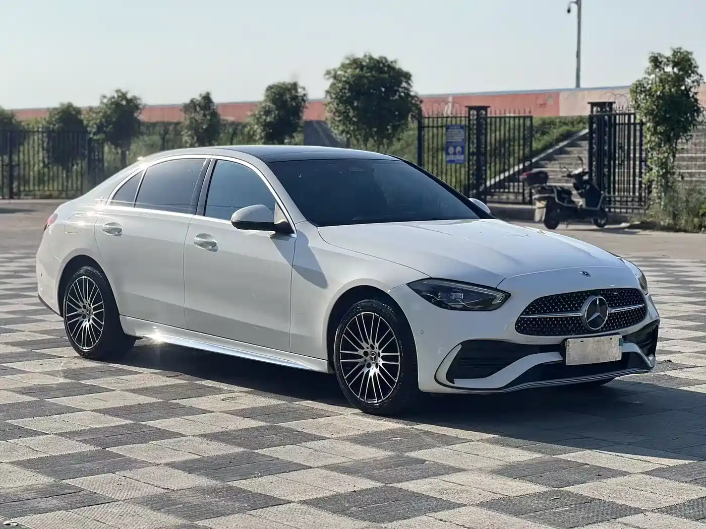 Mercedes-Benz C-Class 2024 C 260 L Sport фото 3