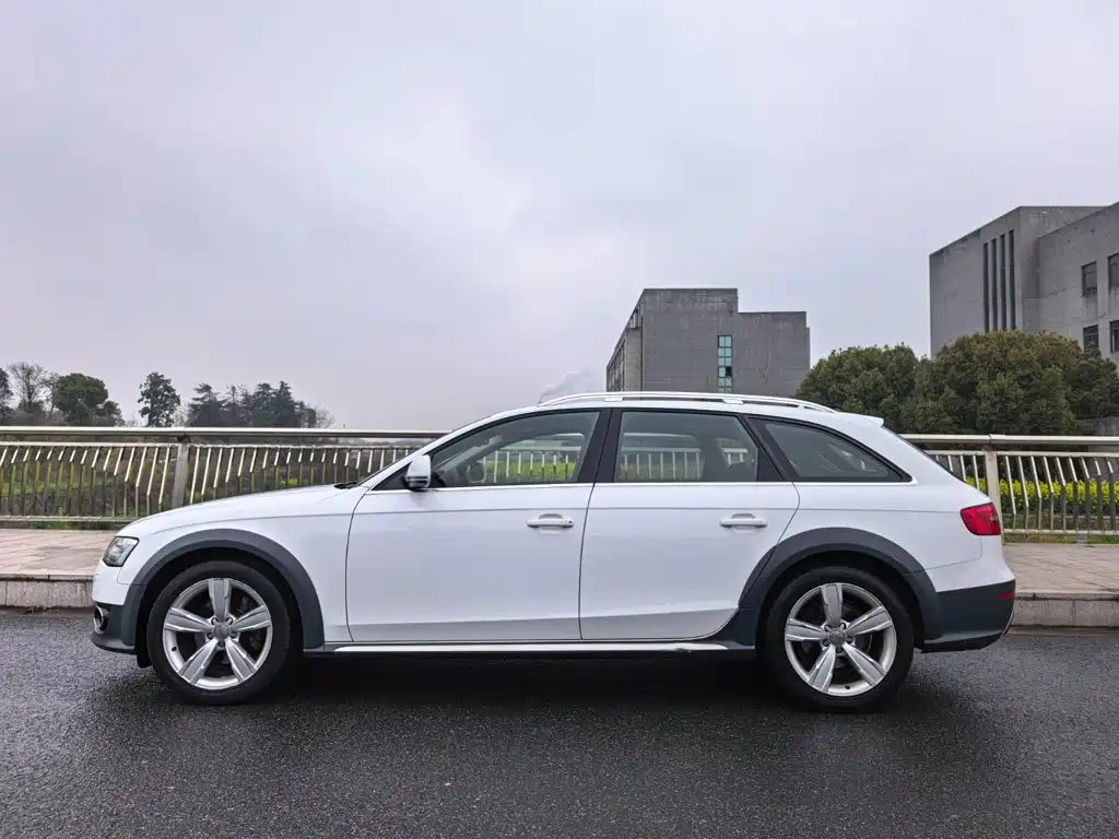 Audi A4 (Import) 2016 2014 40 TFSI allroad quattro plus