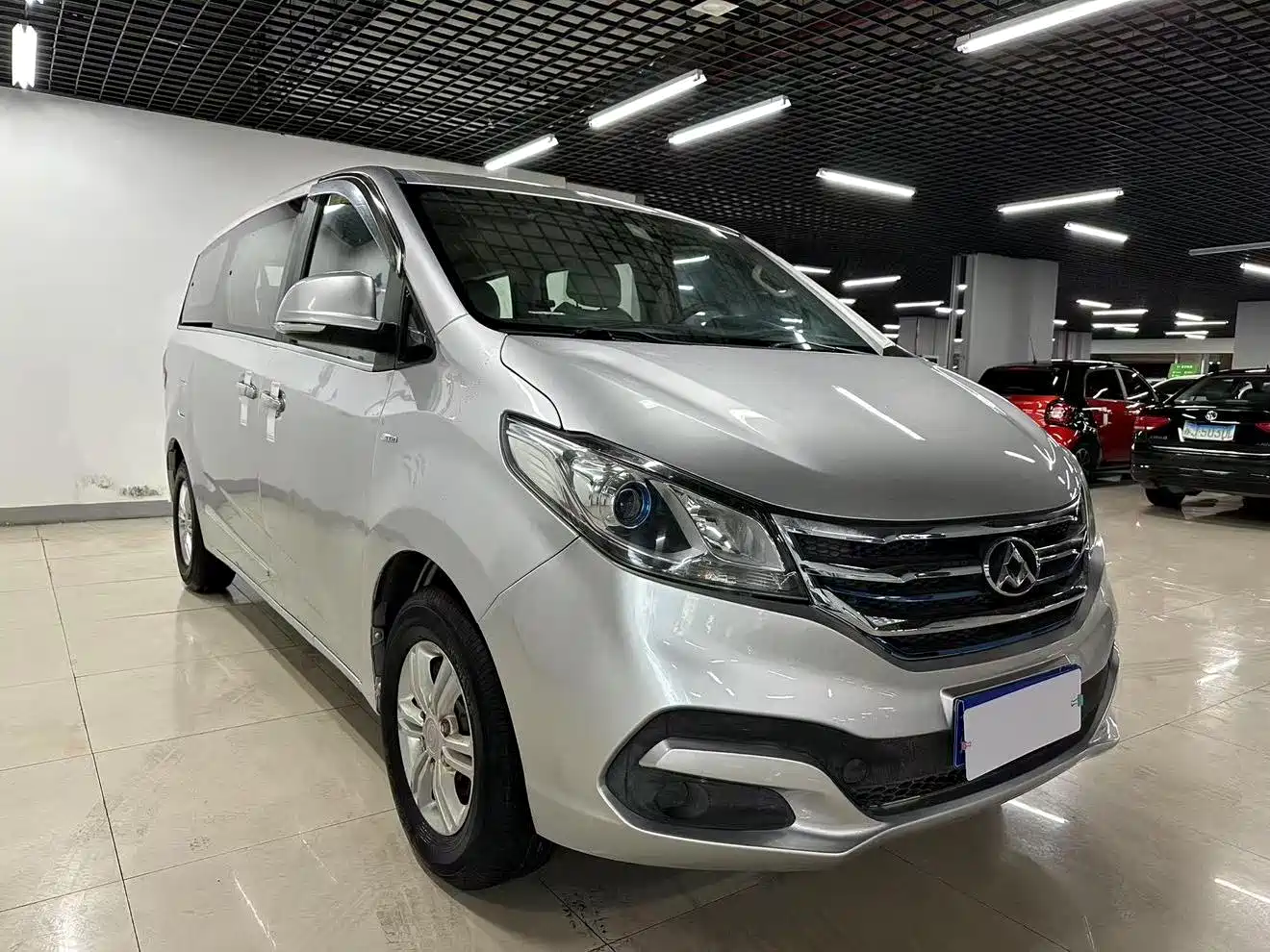 SAIC Maxus Maxus G10 2018 PLUS 2.0T Auto Smart Enjoyment Edition фото 3