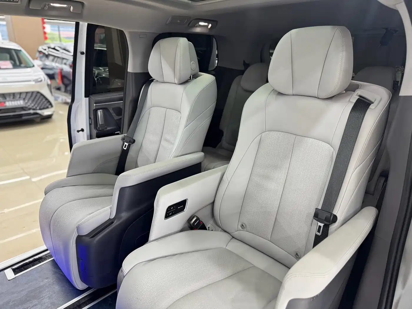 Buick GL8 2025 2025 Land Honor Premium Edition
