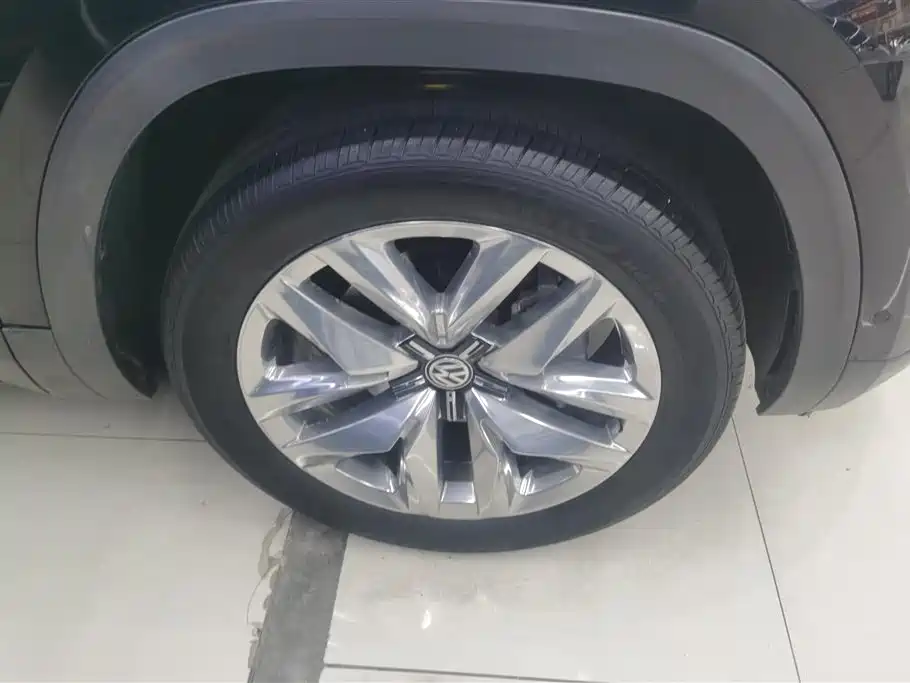 Volkswagen Teramont 2017 530 V6 4WD Flagship Edition фото 6