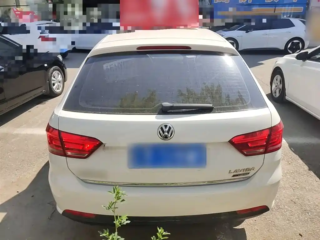 Volkswagen Lavida Tour 2014 1.4TSI Automatic 30th Anniversary Edition фото 4