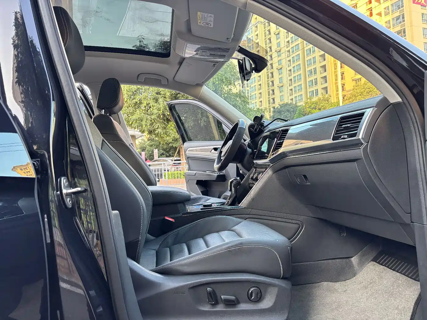 Volkswagen Teramont 2020 380TSI 4WD Luxury Edition China VI фото 11