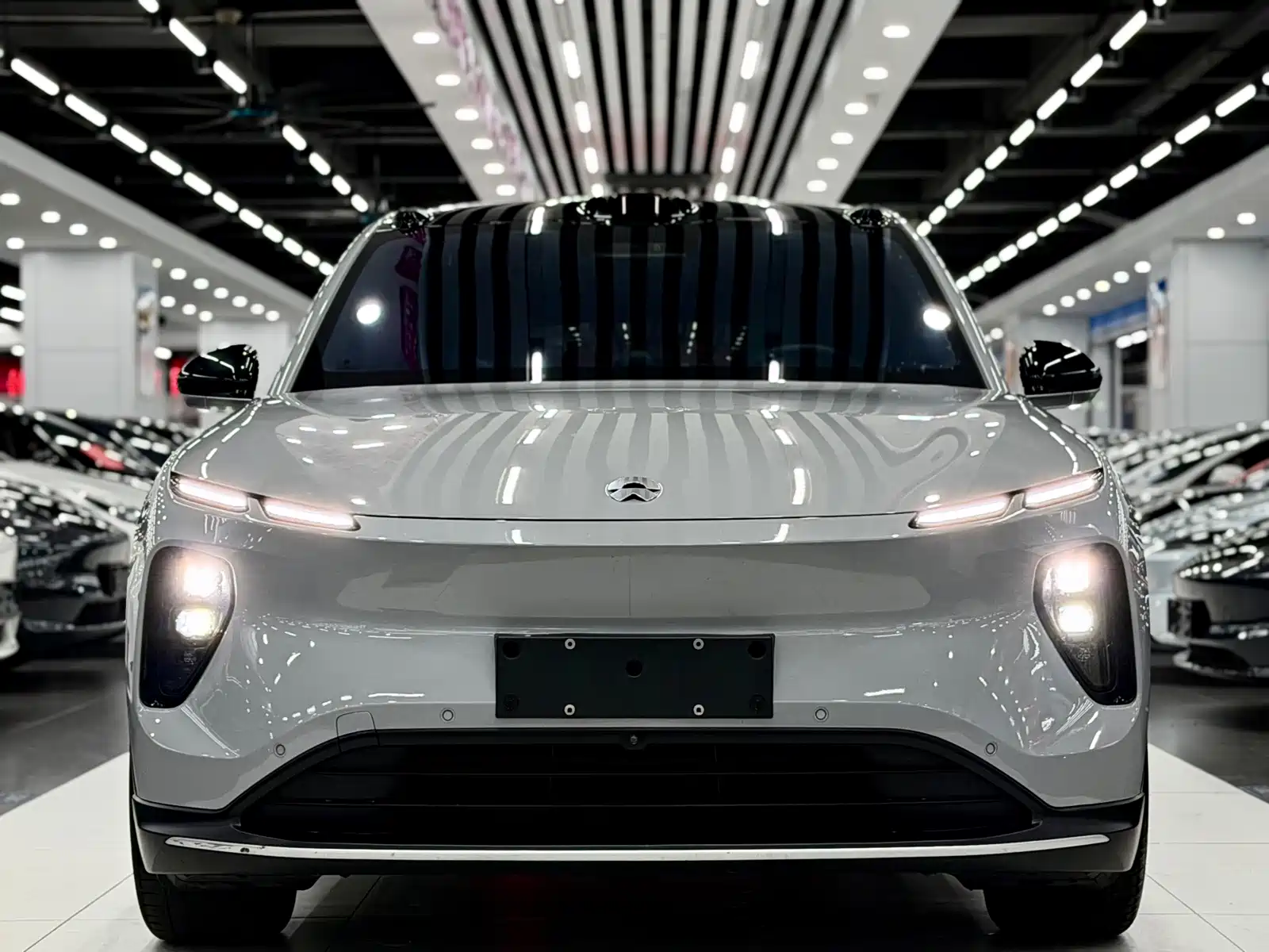 Фото 2 - NIO EC6
