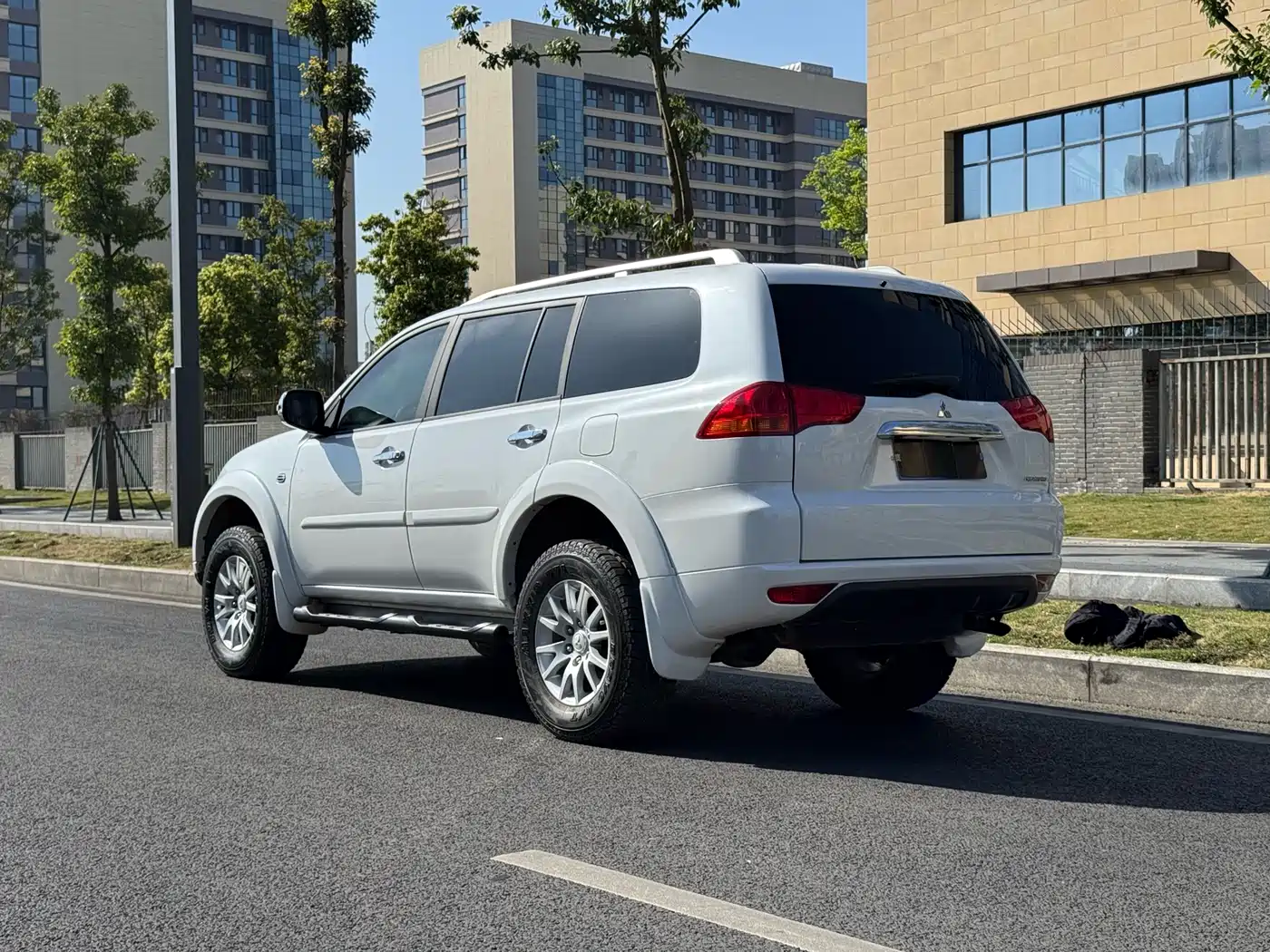 Mitsubishi Pajero Sport 2013 3.0L Automatic 4WD Flagship фото 25