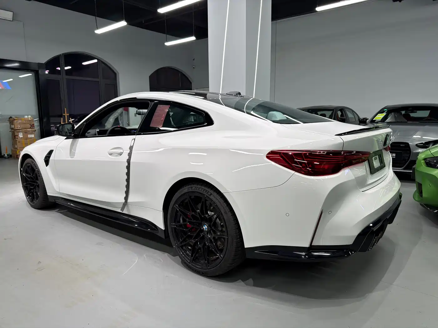 BMW M4 2024 BMW M4 Coupe M xDrive Competition фото 4
