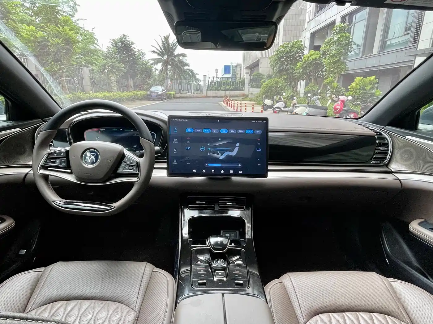 BYD Han 2023 EV Champion Edition 506KM FWD Premium фото 6