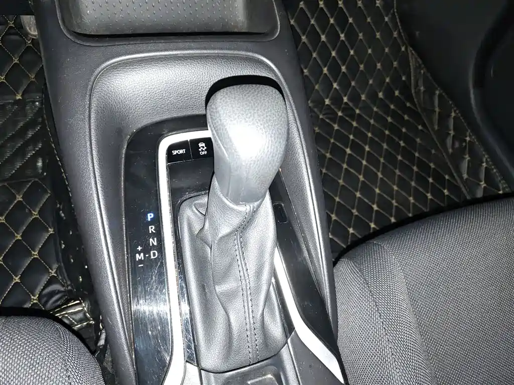 Toyota Levin 2019 185T CVT Luxury Edition China VI фото 14