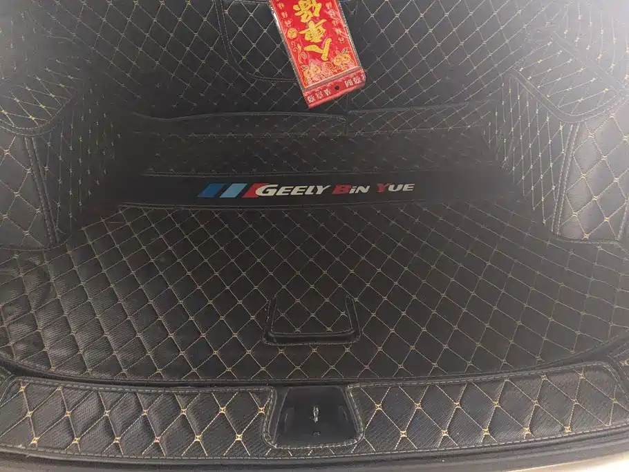 Фото 4 - Geely Coolray