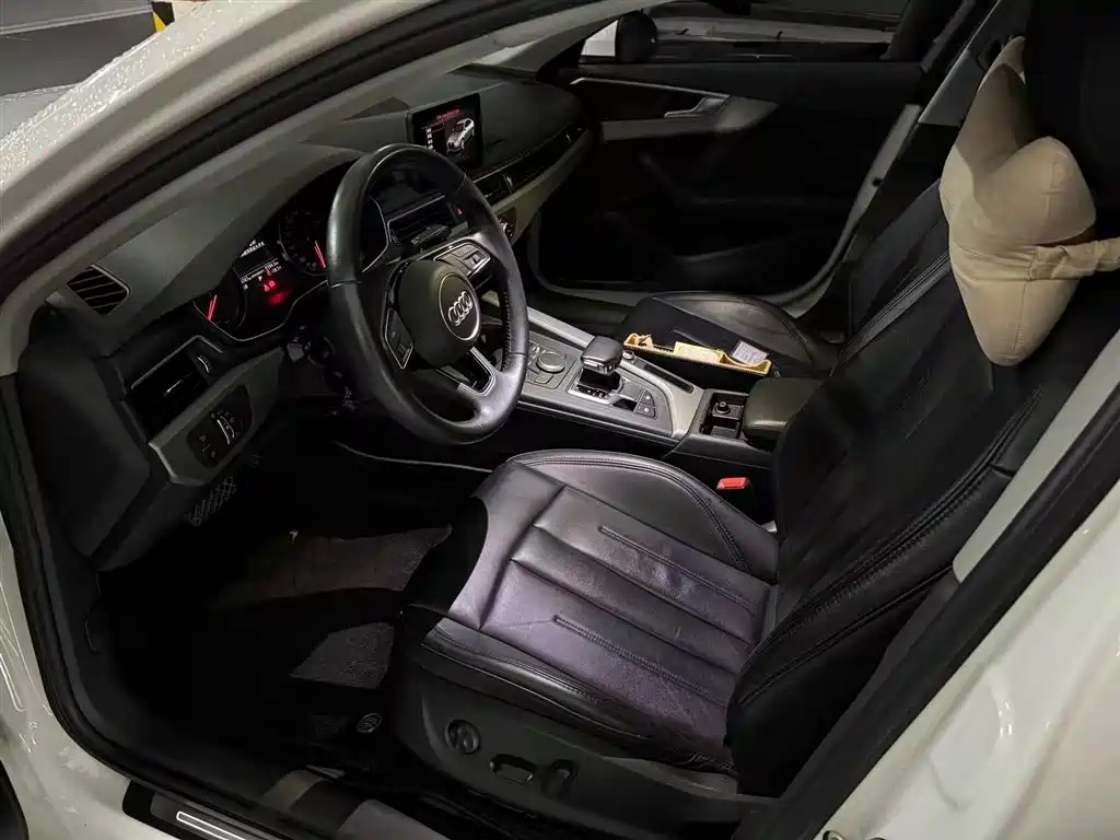 Audi A4L 2018 30th Anniversary 40 TFSI Progressive фото 2