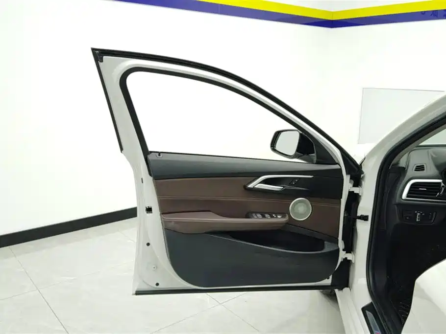 BMW 1 Series 2021 Facelift 125i M Sport Shadow Edition фото 7