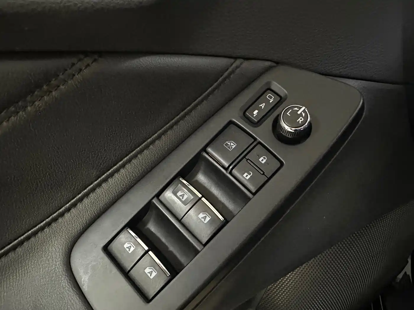 Toyota Avalon 2022 2.5L Luxury Edition фото 13