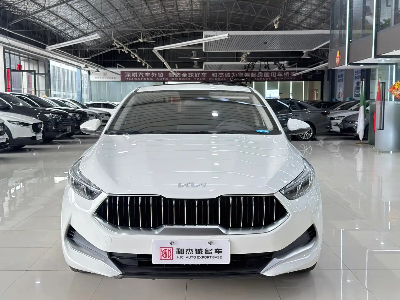 Kia K3 2021 1.5L CVT Fashion Edition фото 2