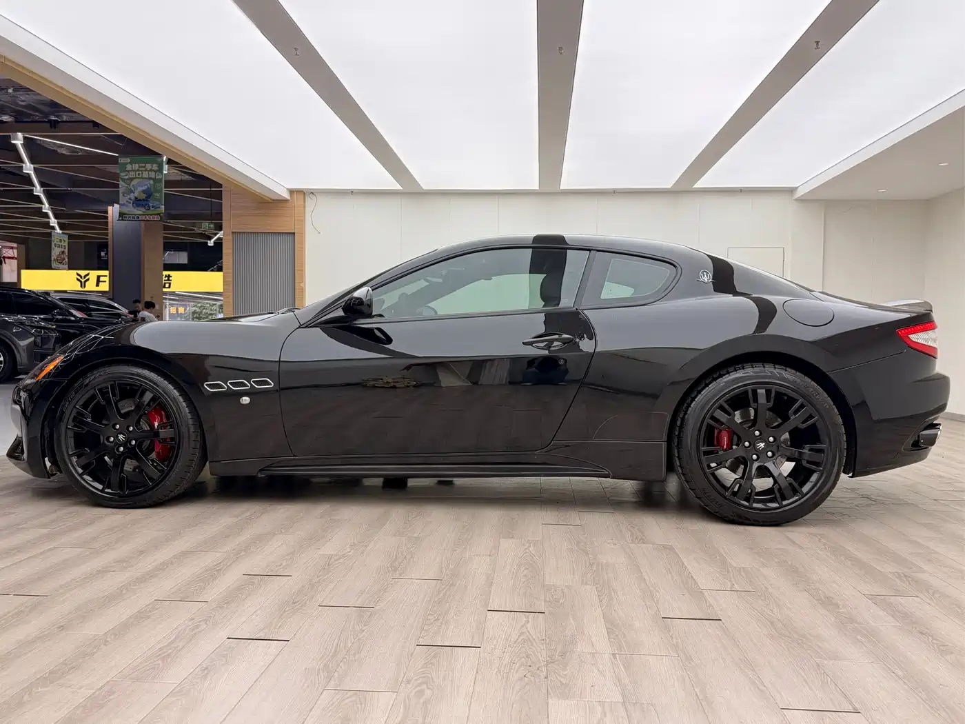 Maserati GranTurismo 2013 4.7L Sport F1 фото 3