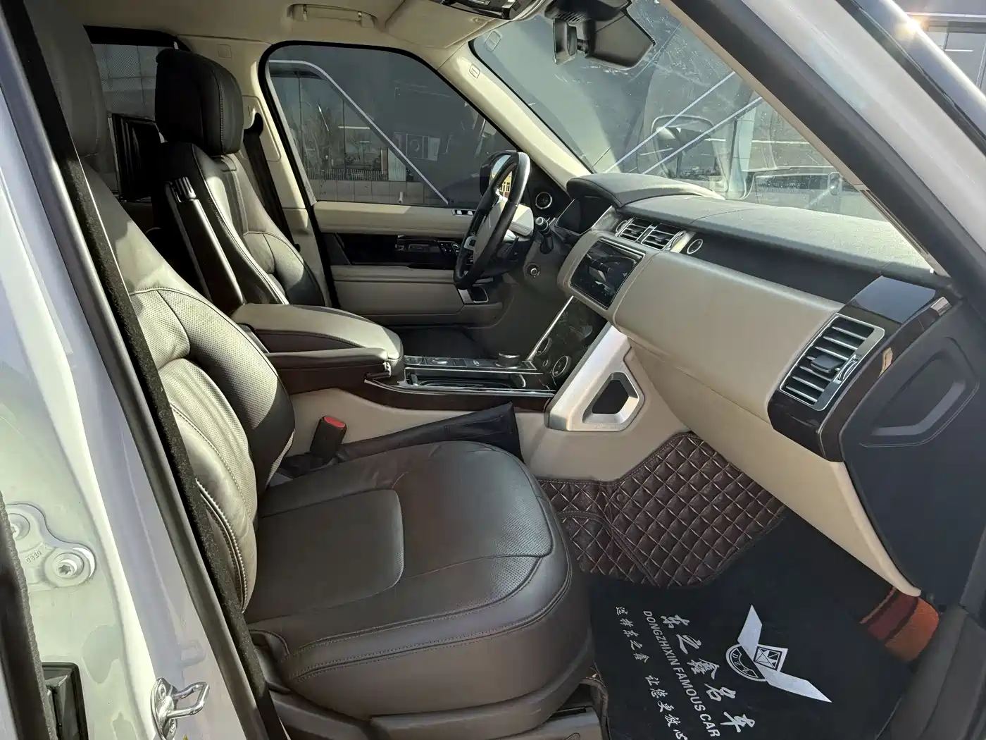 Фото 9 - Land Rover Range Rover