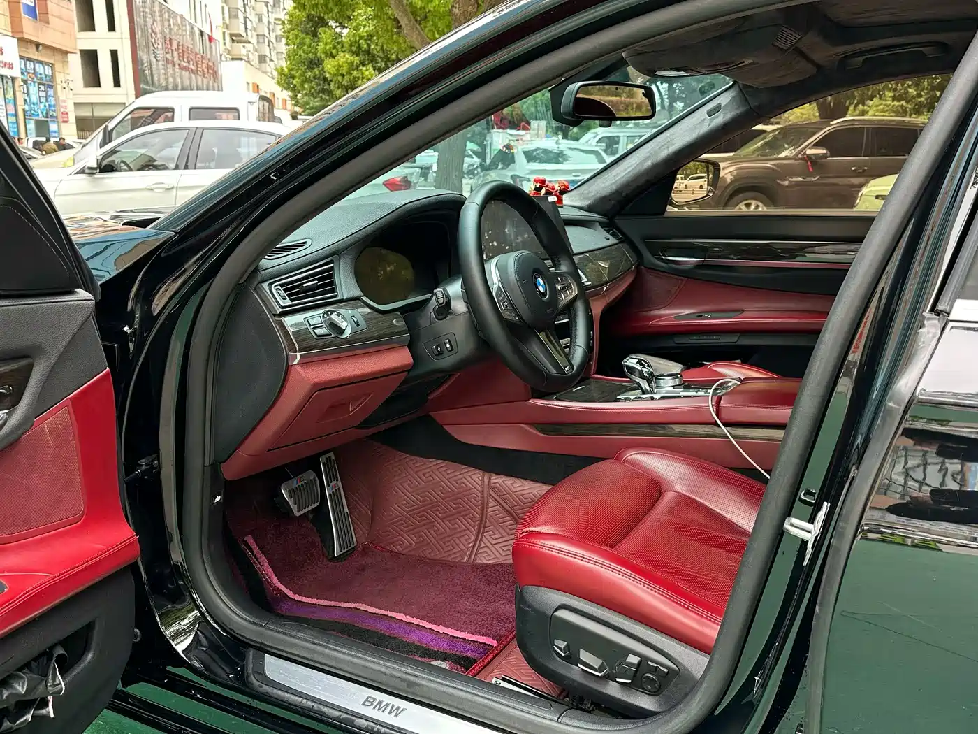 BMW 7 Series 2013 Model 730Li Luxury фото 4