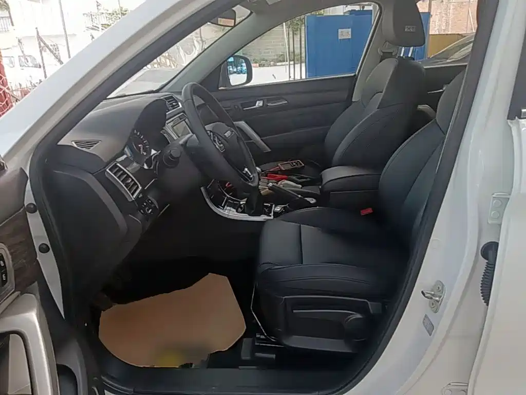 Фото 15 - Haval H2