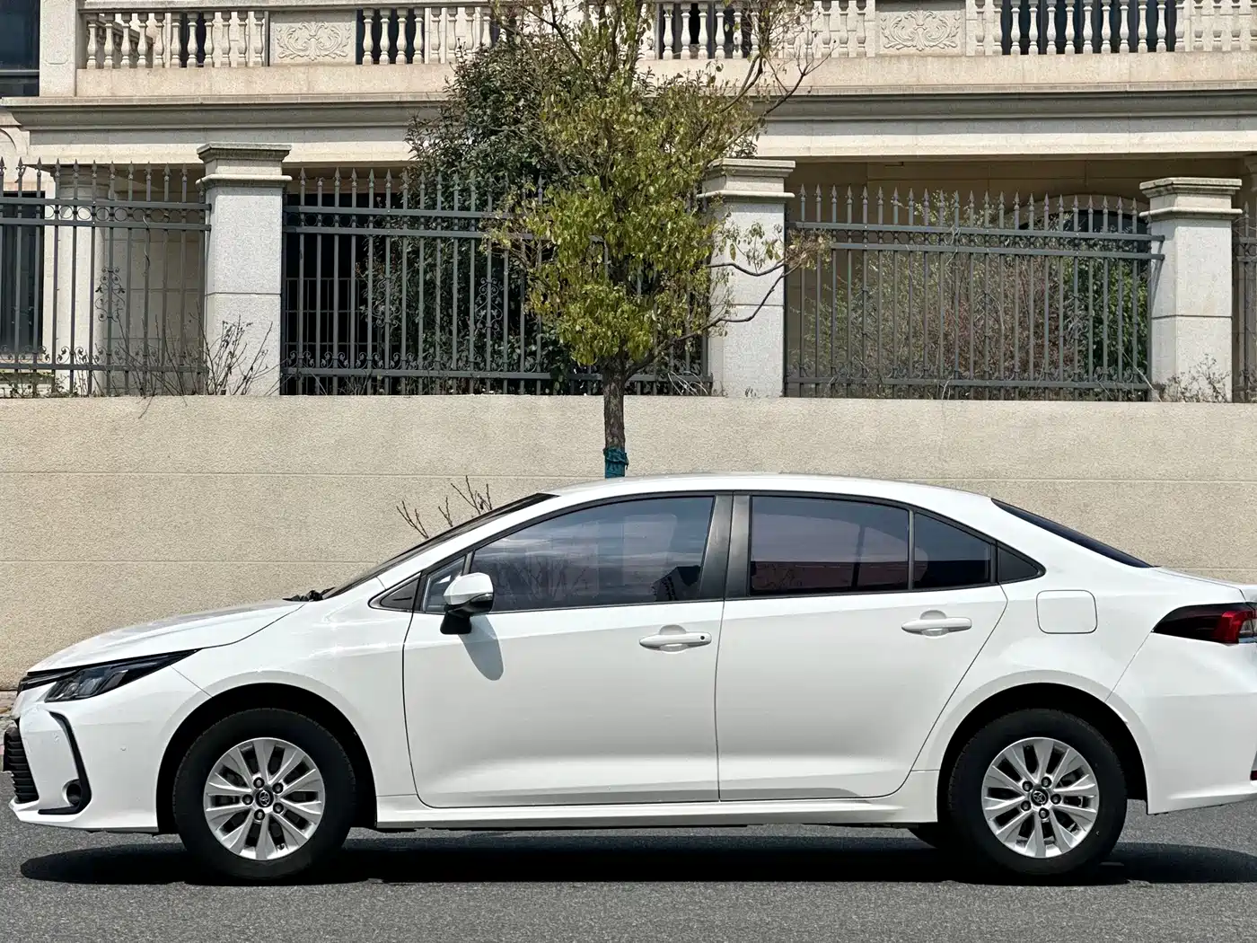 Toyota Corolla 2023 1.2T Pioneer Edition фото 4