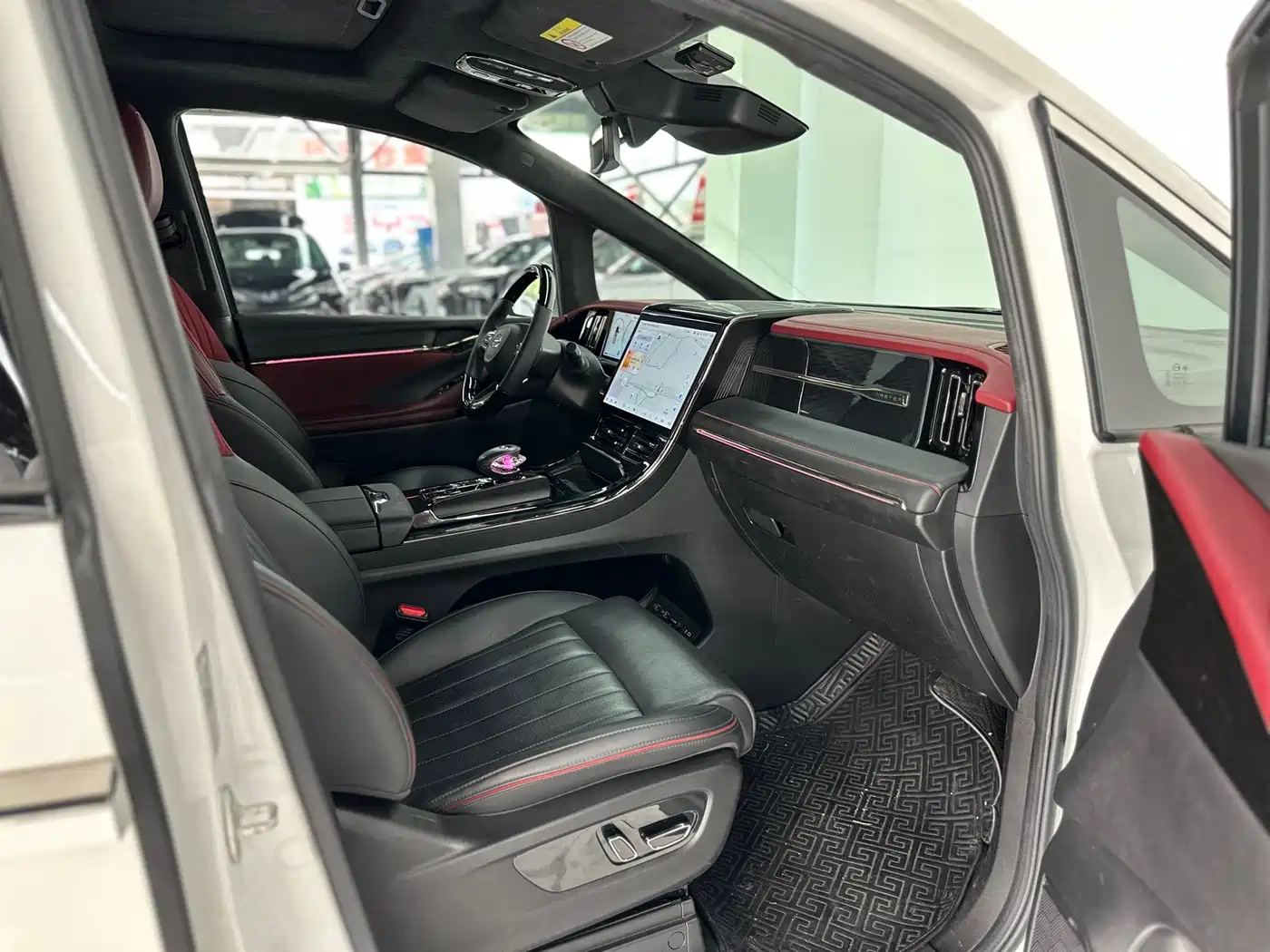 GAC TRUMPCHI M8