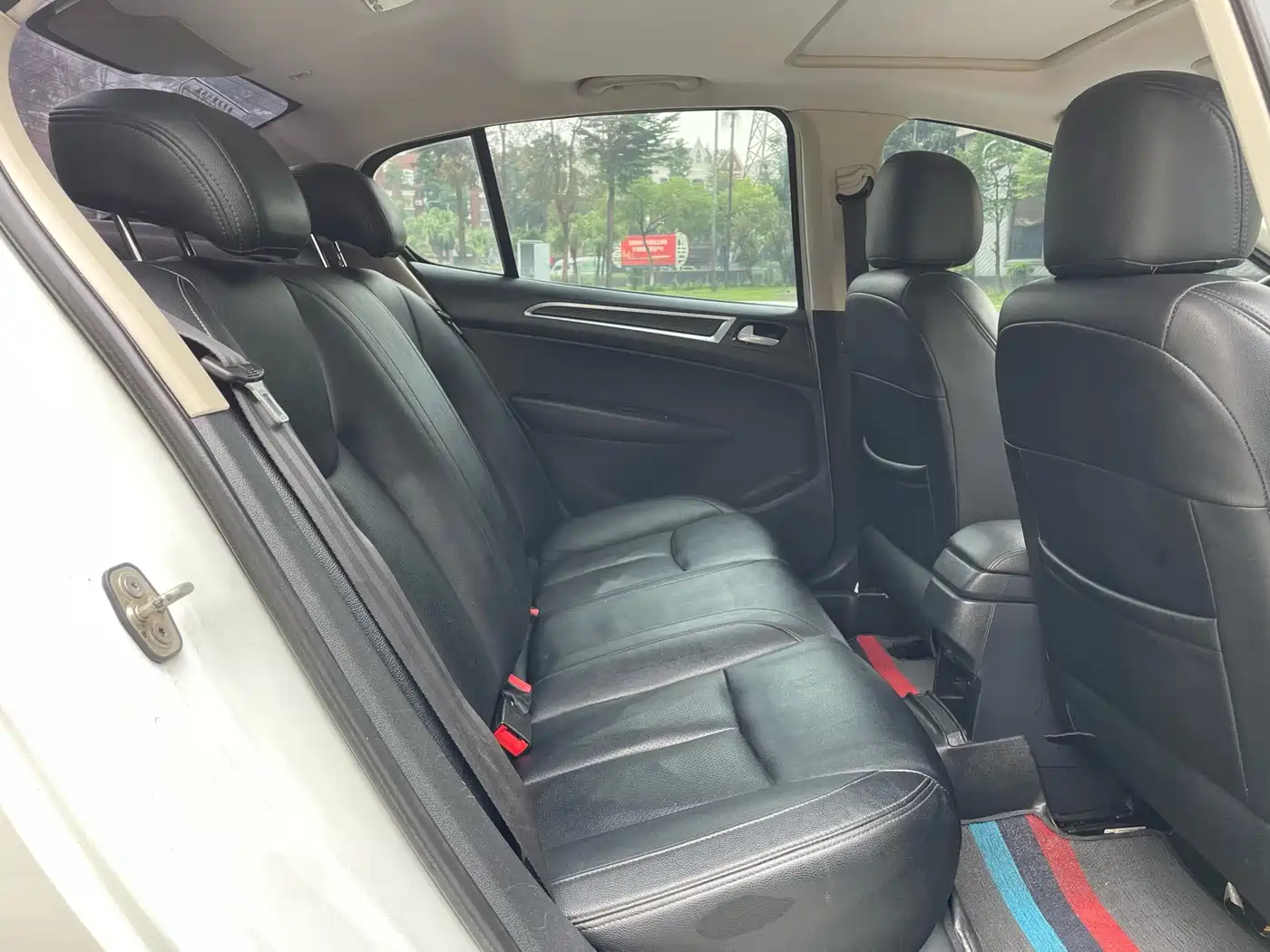 Peugeot 308 2013 Model 1.6L Automatic Trend Style фото 10