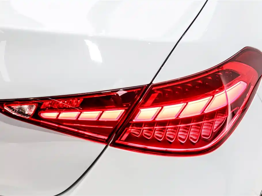 Mercedes-Benz C-Class 2022 Facelift C 260 L Night Edition Sport фото 23