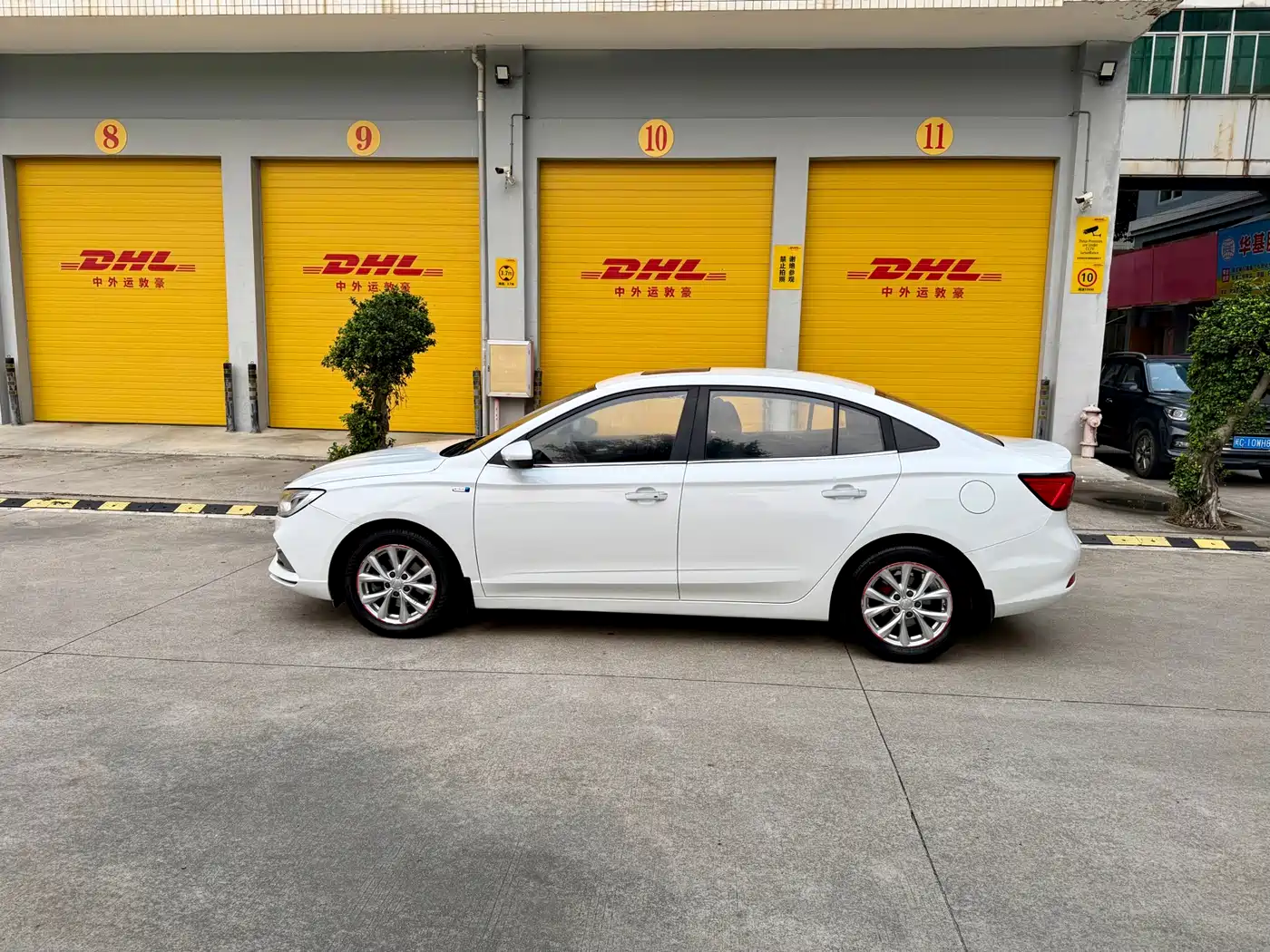 Roewe i5 2020 1.5L Automatic 4G Connected Premium Edition фото 3