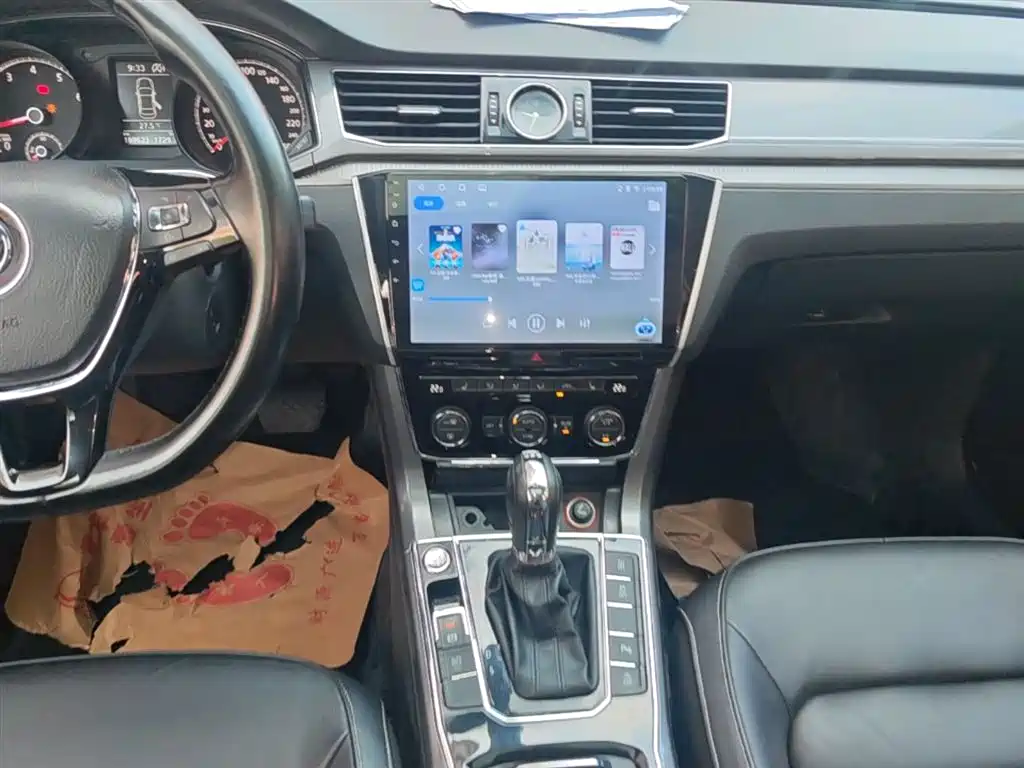 Volkswagen Passat 2017 330TSI DSG Prestige фото 13