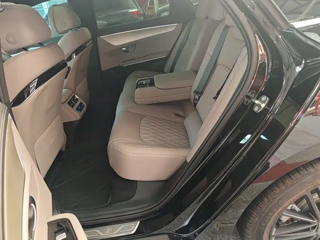 BYD Han 2026 2026 DM-i Smart Edition 245KM Comfort