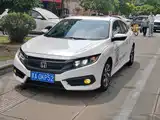 Фото 3 - Honda Civic