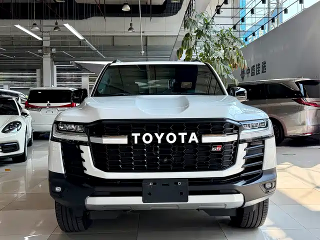 Toyota Land Cruiser 3.5T, автомат