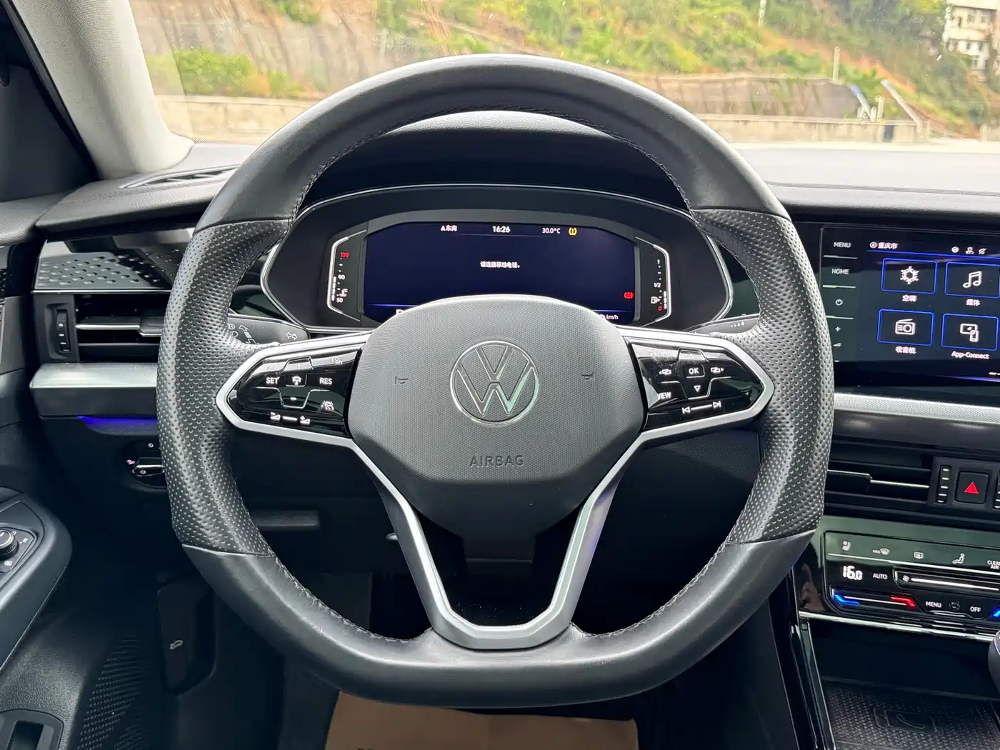 Photo 8 - Volkswagen Passat